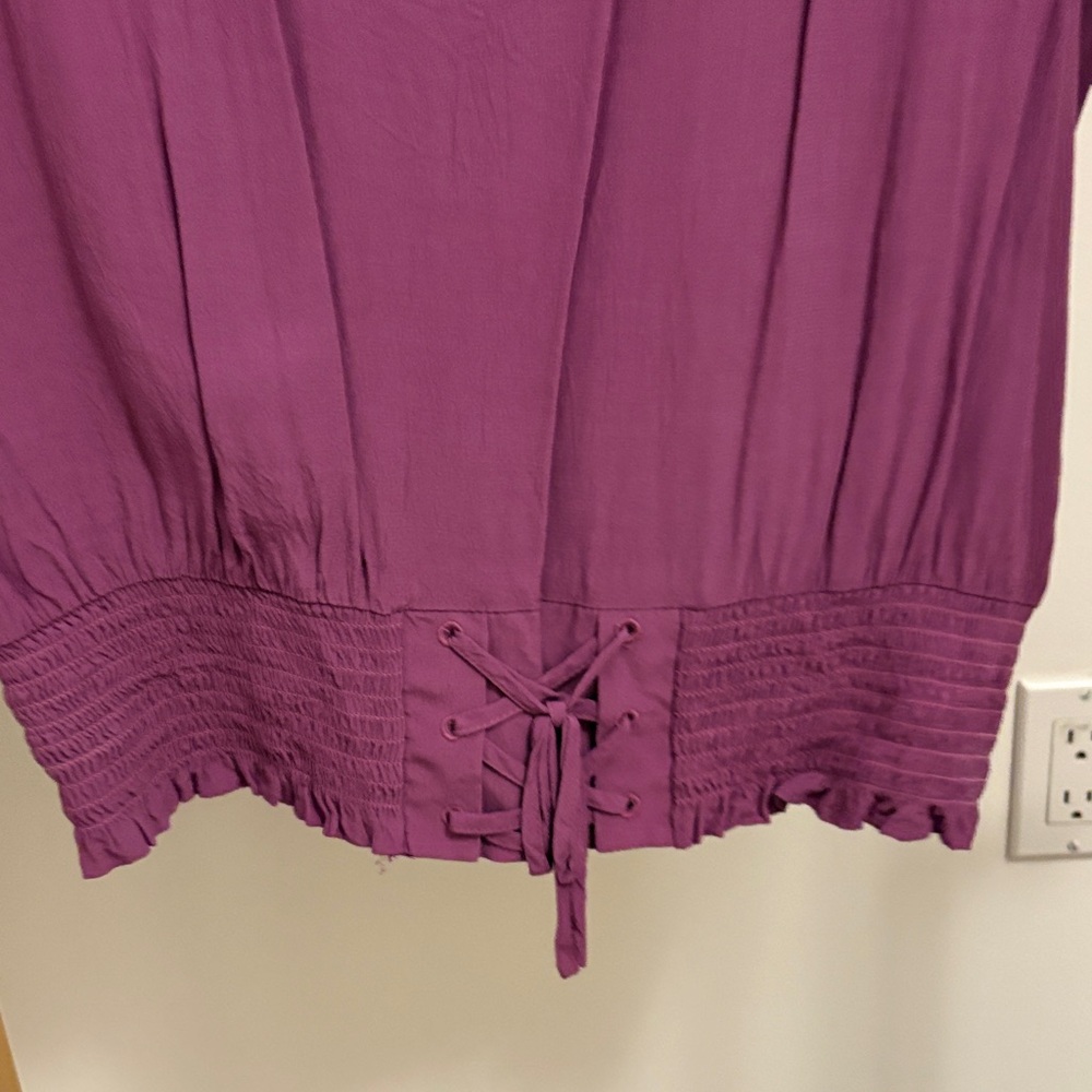 Soho Plum Ruffle-Sleeve Drawstring Hem Blouse - Picture 3 of 6